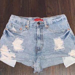 Distressed high wasted denim shorts